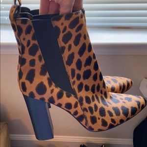 Vince Camuto booties NWOT